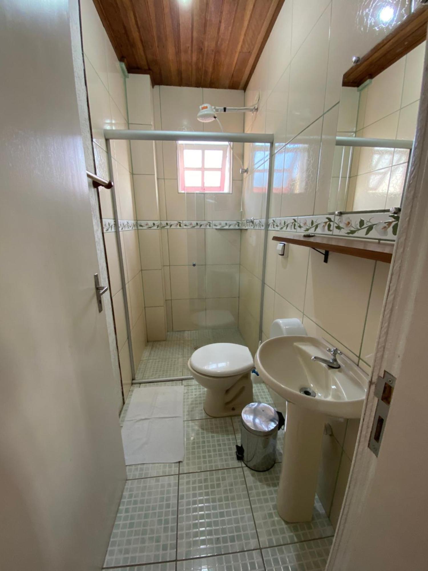 Betume Quarto em Acomodações Particulares *